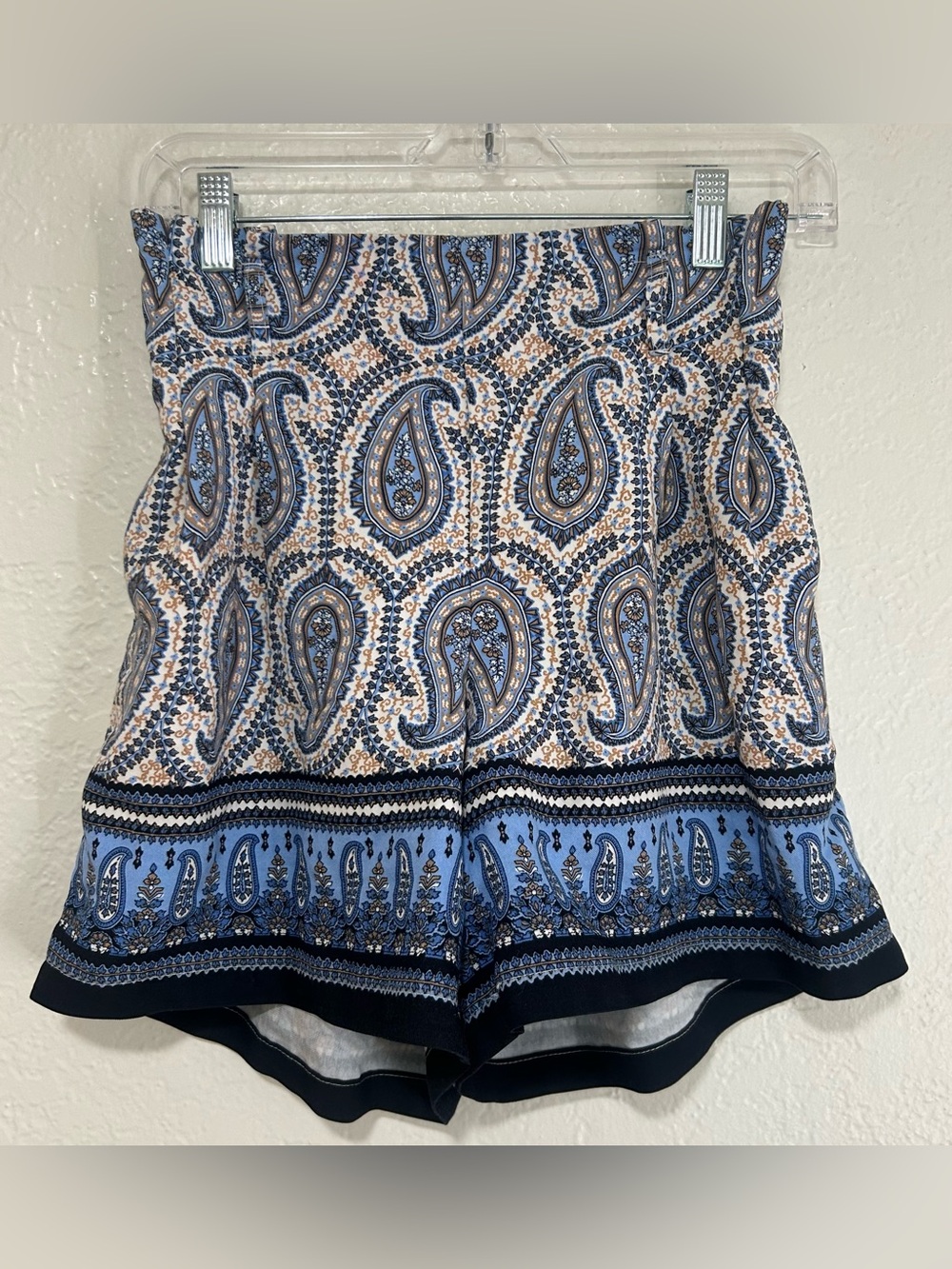 Tommy Hilfiger Women’s Blue Paisley Elastic Waist Shorts